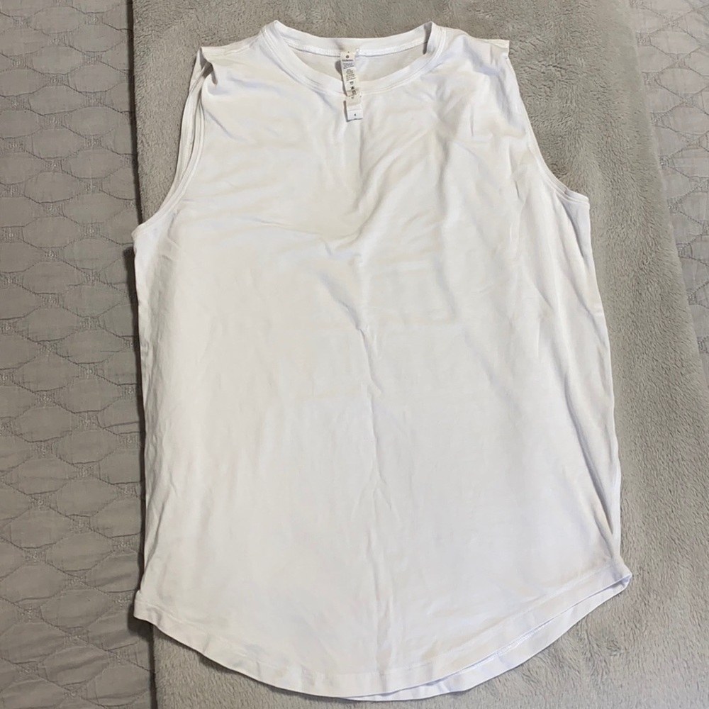 Lululemon tank